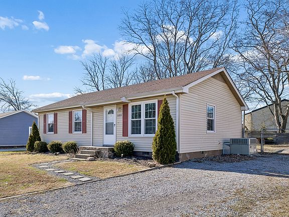 3rd image of 605 Hazelwood Park
