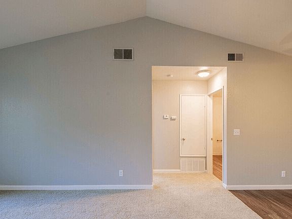4th image of 5800 Woodside Dr #415