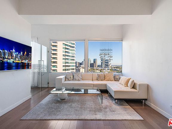 4th image of 10501 Wilshire Blvd Unit 1904