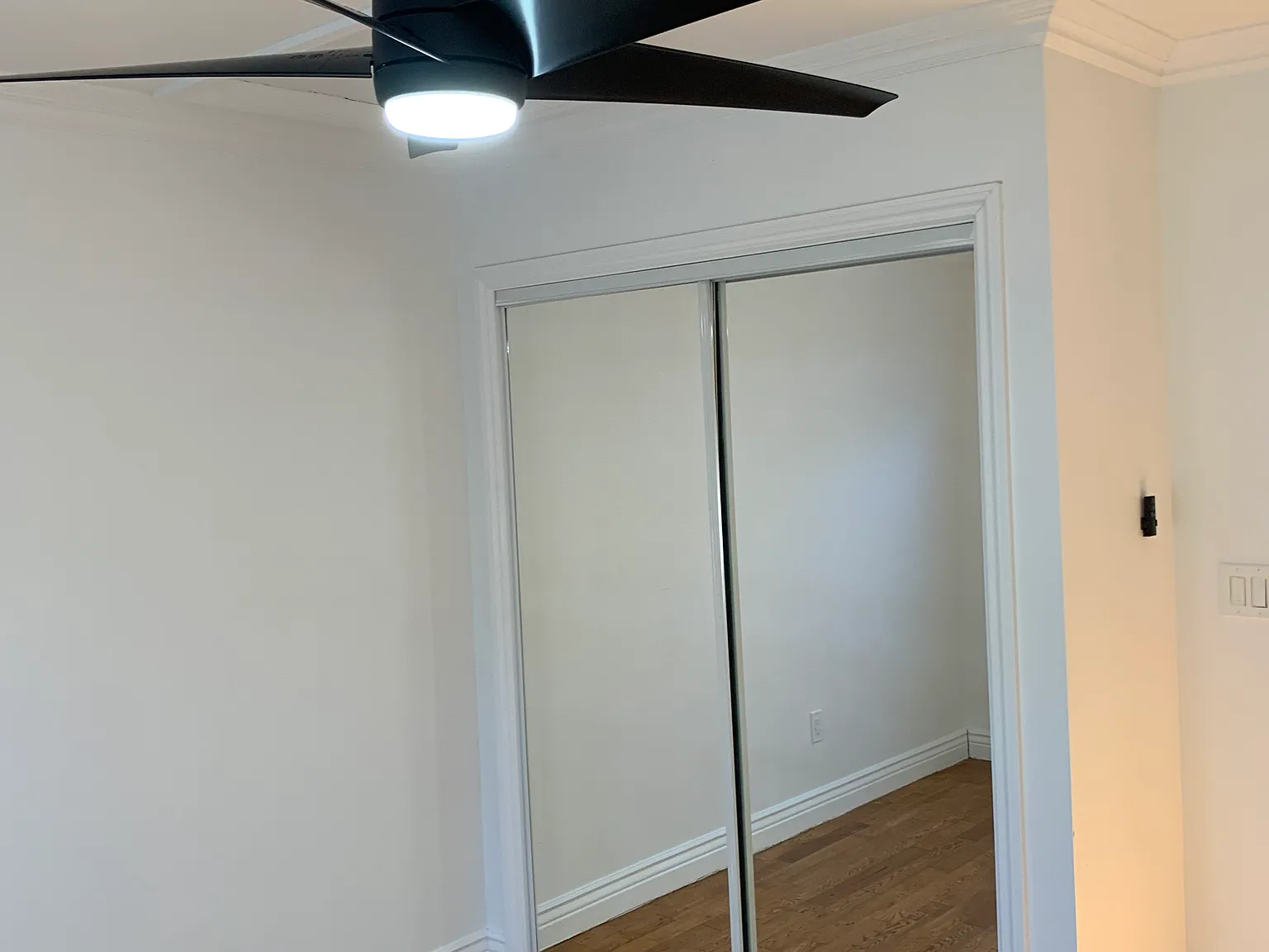 2 bed, 1000 sqft, $2,499 — Photo 3