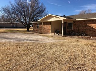 321 W 2nd St, Seiling, OK 73663
