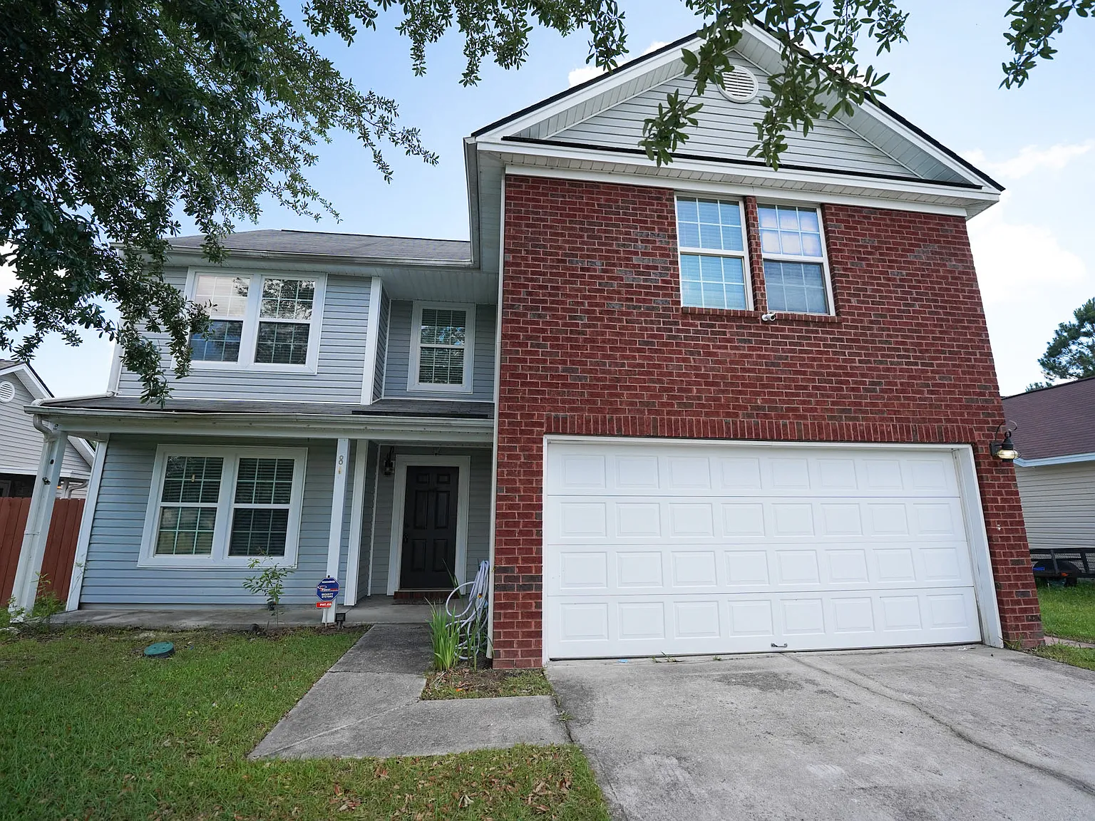 3 bed, 2.5 bath, 2054 sqft, $2,050 — Photo 3