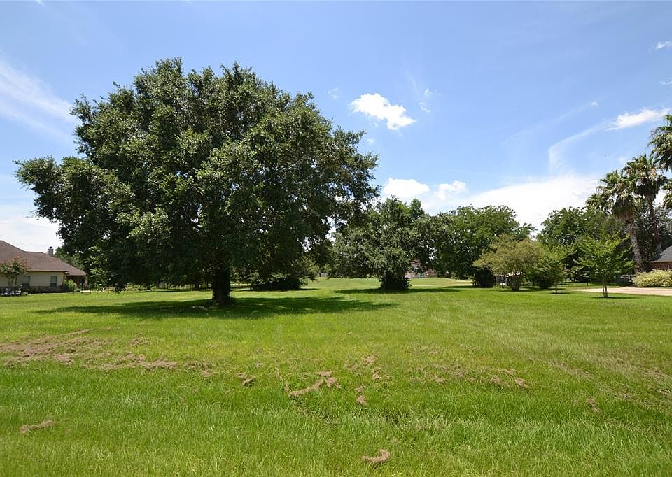 1st image of 4015 Wentworth Dr