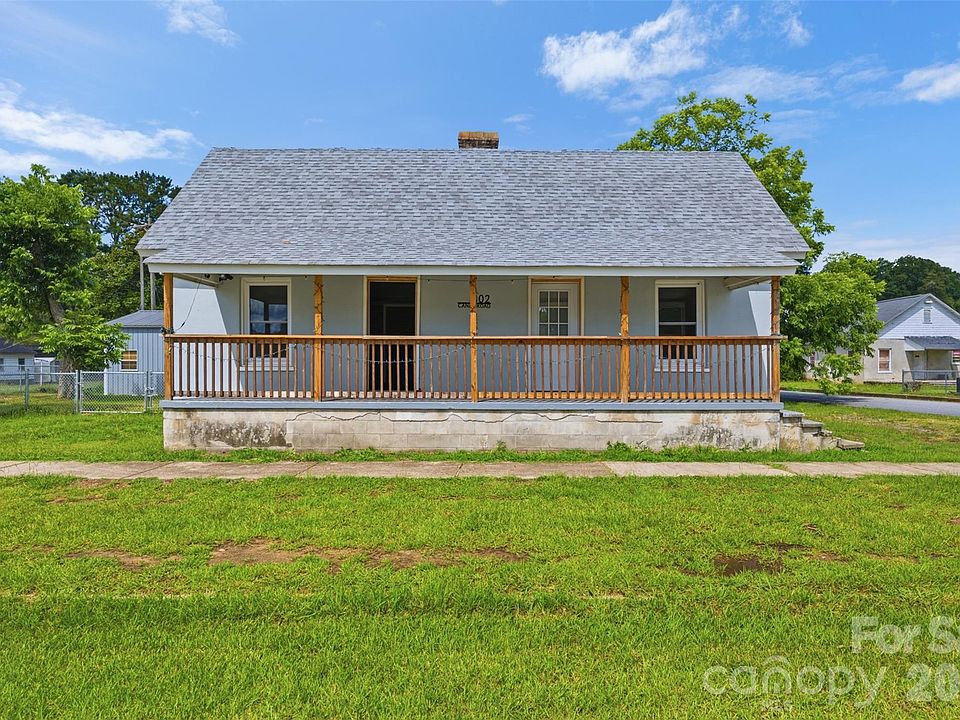 1st image of 802 Canal Rd