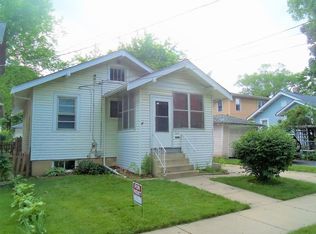 308 Jewett St, Elgin, IL 60123