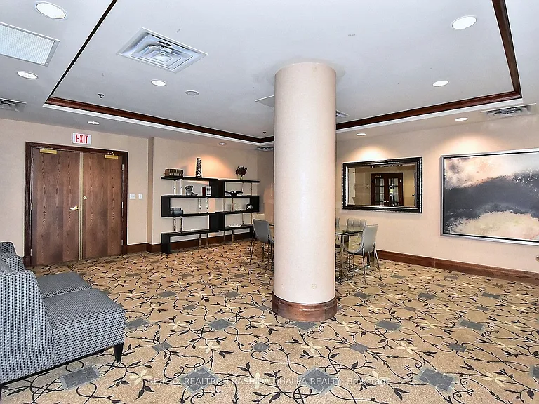 39 Oneida Cres #610 — Photo 41