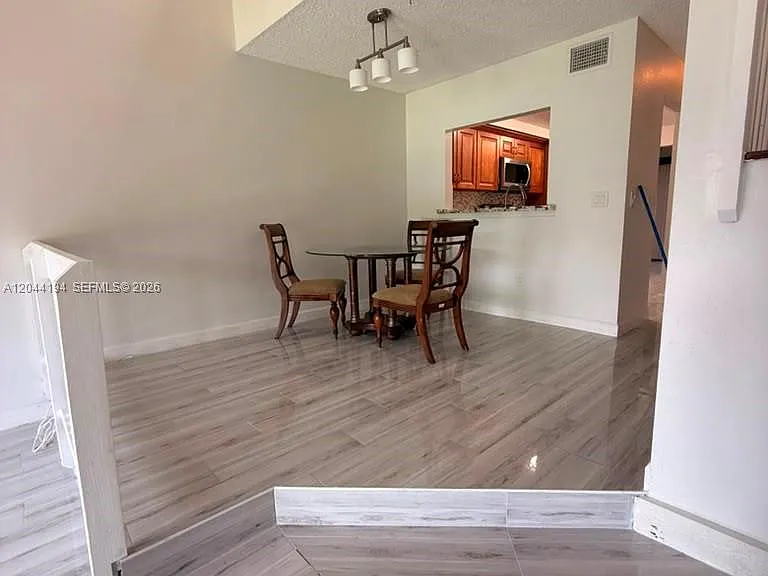 4182 S Pine Island Rd — Photo 4