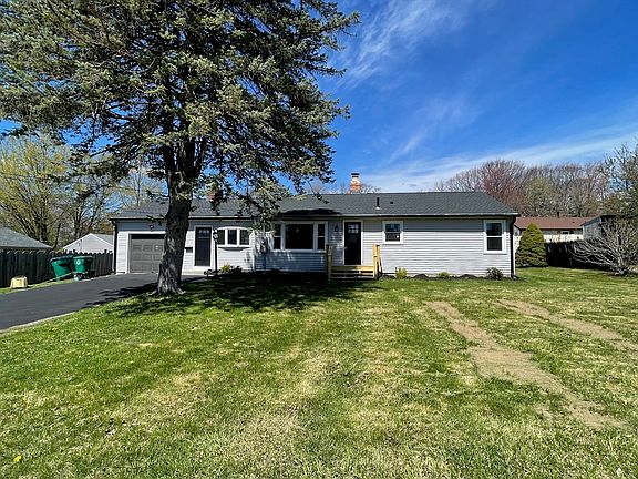 2nd image of 50 Lionel Ave
