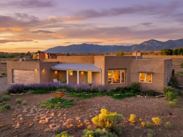 21 Turquoise Lane, El Prado, NM 87529