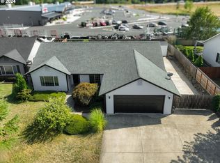 139 NW Quail Ct, Winston, OR 97496