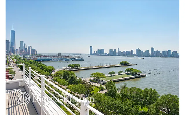 Rented by Douglas Elliman | media 14