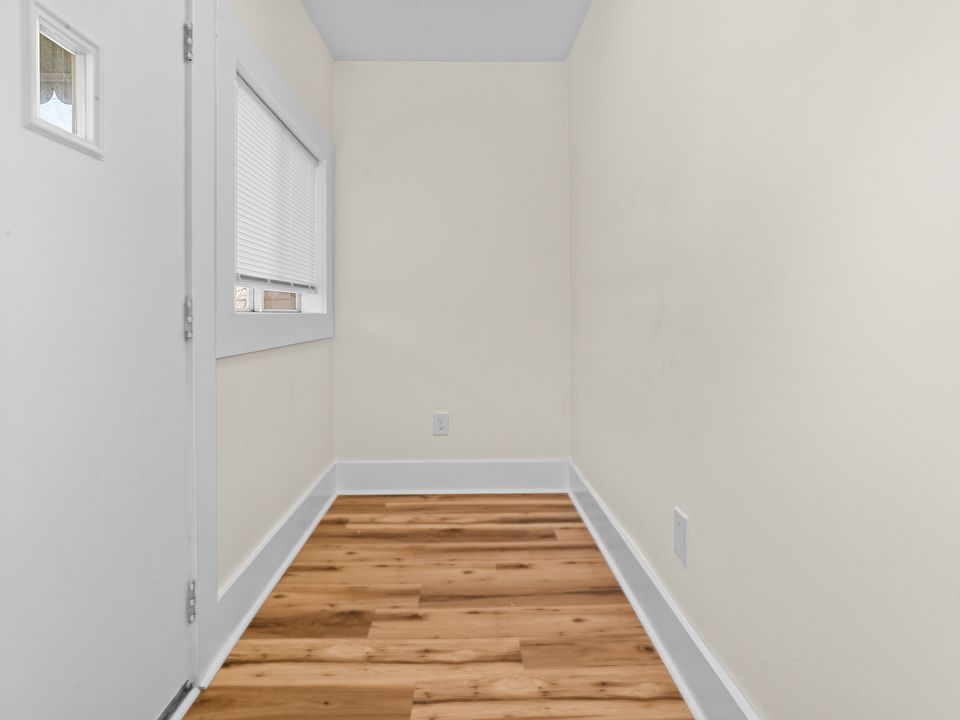 1st image of 119 E 20th Ave