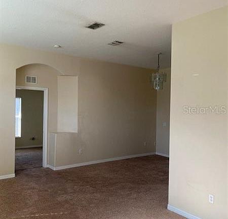 5th image of 233 London Dr