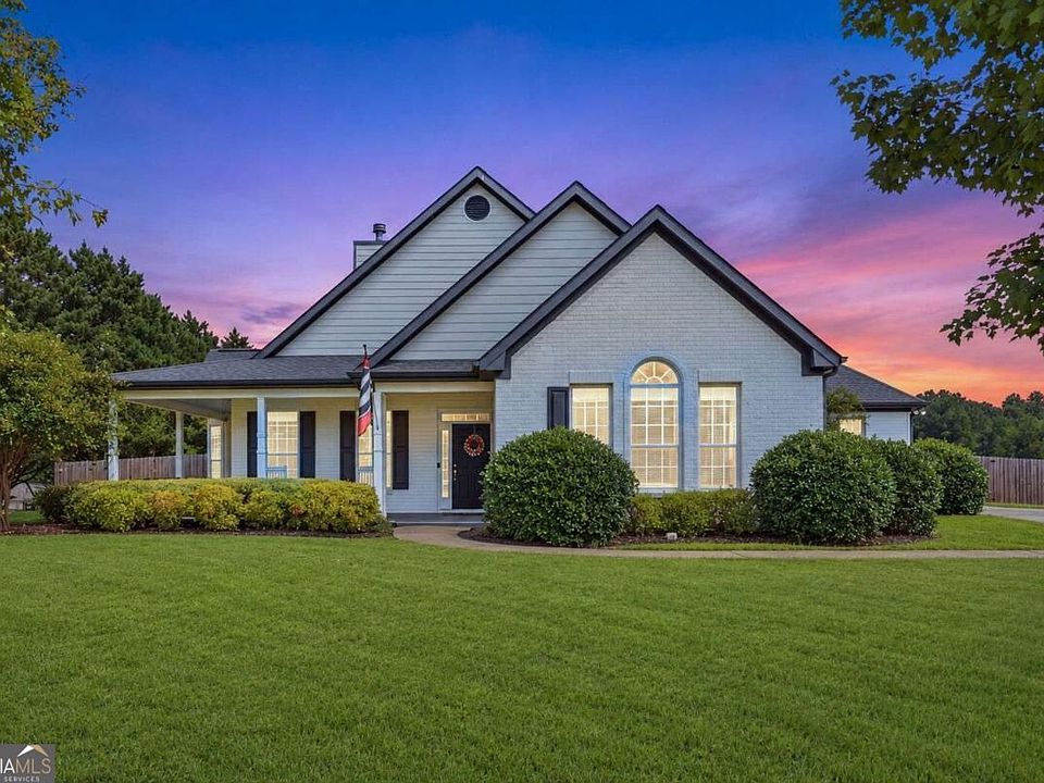 1st image of 764 Appian Way