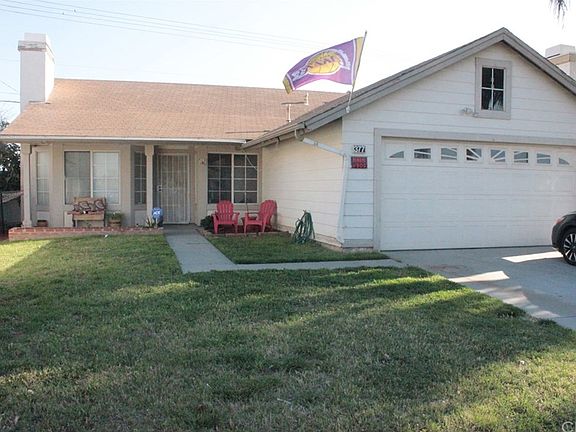 2nd image of 377 Whirlaway St