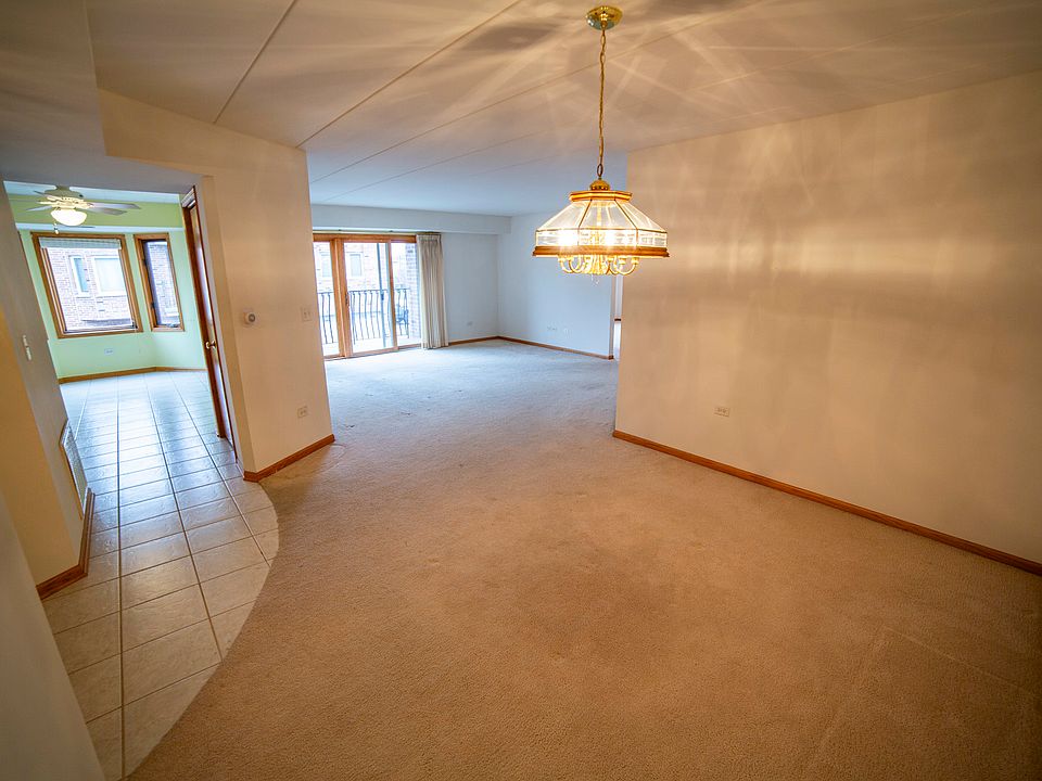 6223 W 94th St Oak Lawn, IL Zillow