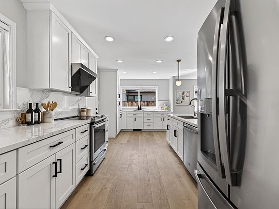 3rd image of 4533 Doyle Rd