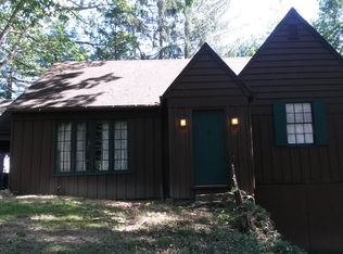 17 Chestnut Cir, Mount Hope, WV 25880