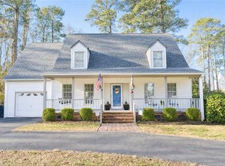 209 Robinhood Rd, Franklin, VA 23851