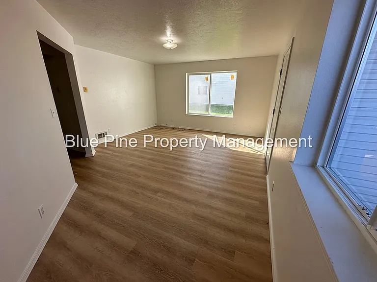 2102 Stace St #4 — Photo 3