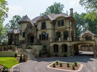 8710 Fernwood Rd, Bethesda, MD 20817