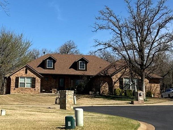 1st image of 739 Green Meadows Ct