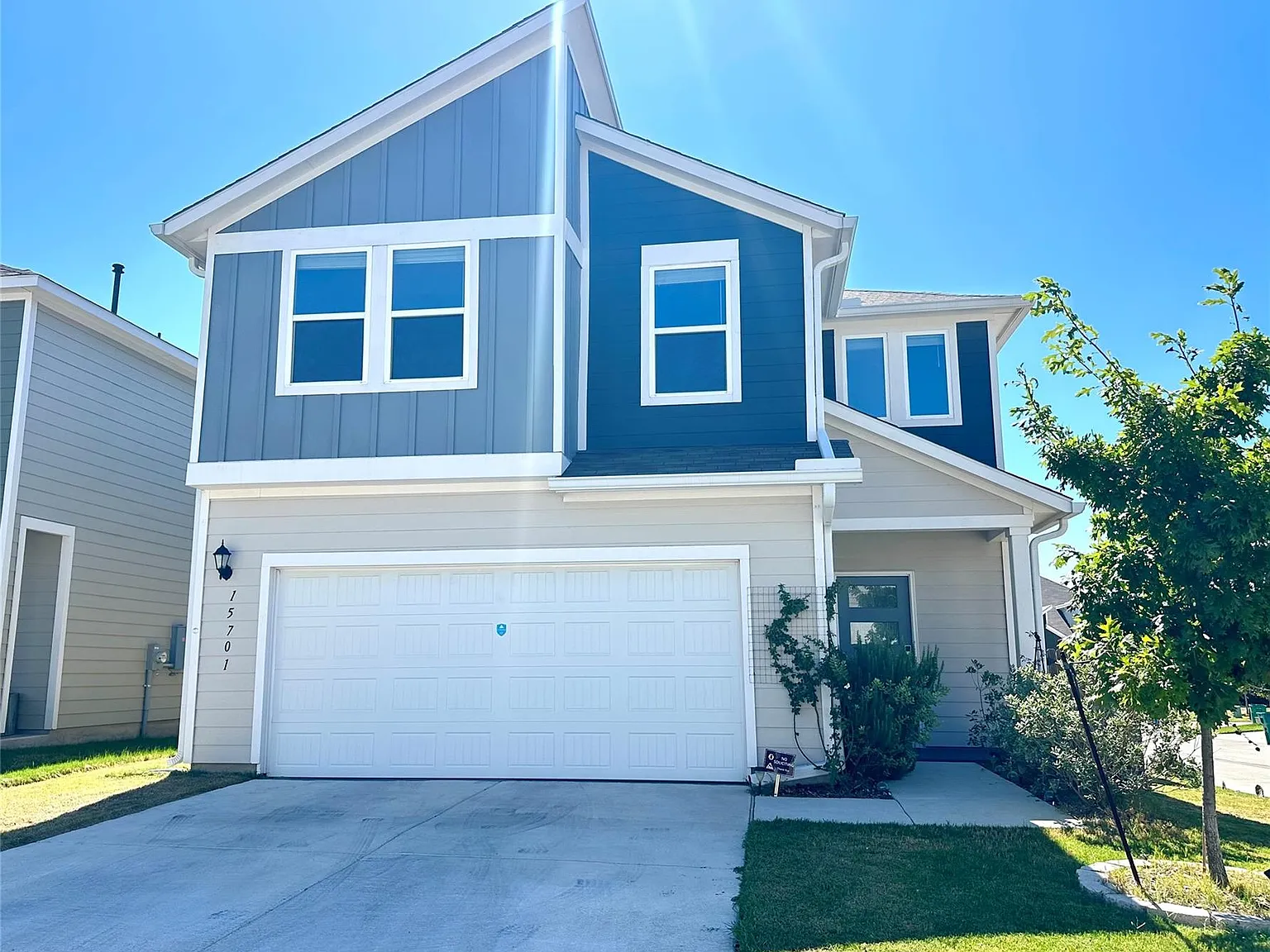 4 bed, 2.5 bath, 2081 sqft, $2,495 — Photo 1