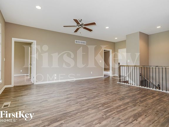 3rd image of 11007 Highview Rd