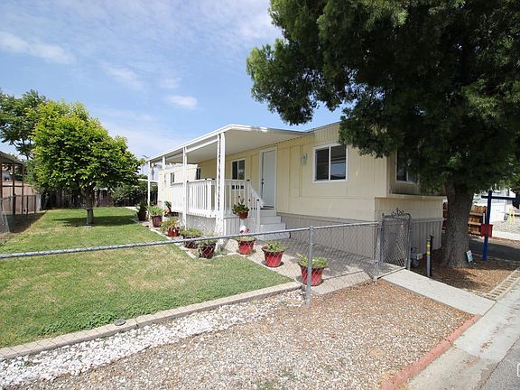 2nd image of 328 Hickorywood Ln