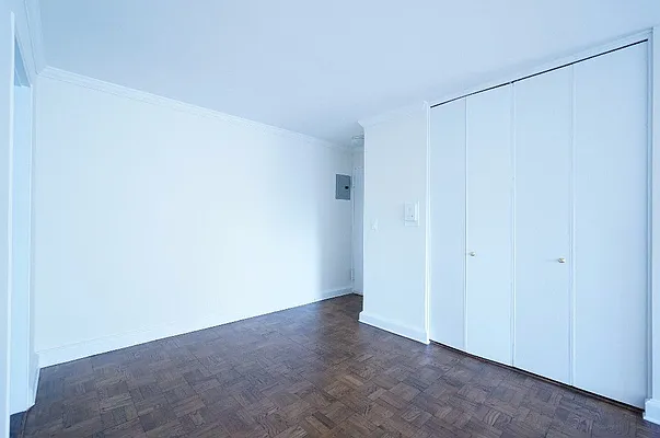 Rented by Bond New York | media 24