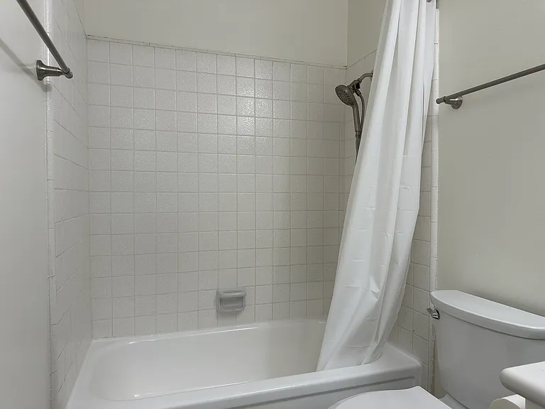The Vallarta Apartments — Photo 20