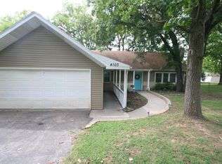 4103 S Hooper Ave, Springfield, MO 65804