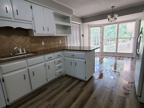 5th image of 4102 Quail Hollow Cir