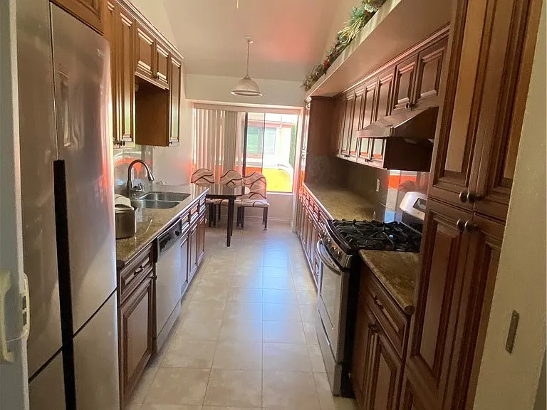 1015 Arcadia Ave — Photo 10
