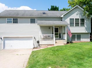 N3165 Center St, Lake Geneva, WI 53147