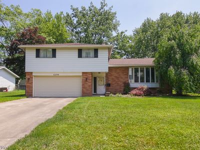 6299 Somerset Dr, North Olmsted, OH, 44070