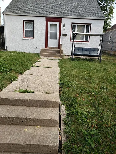4422 N 30th St Photo 1