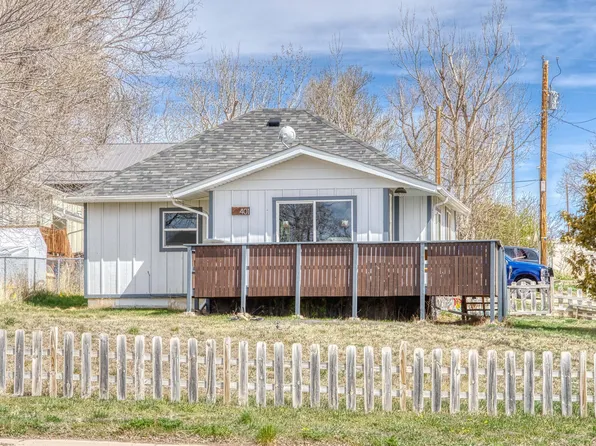 401 N Yellowstone Ave, Moorcroft, WY 82721
