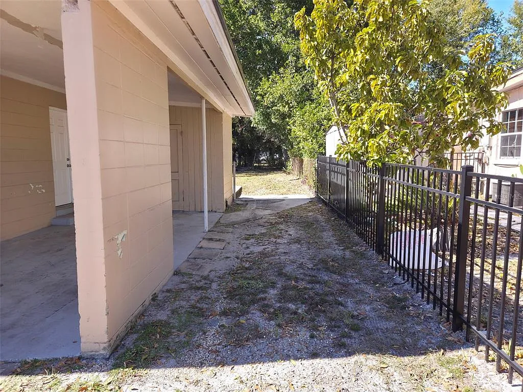 Building Photo - 720 Faber Dr