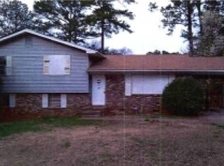 185 Creekwood Ln, Riverdale, GA