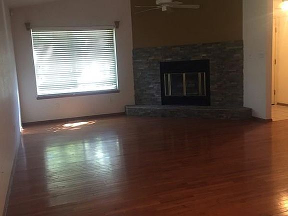 2nd image of 7 Terrace Dr