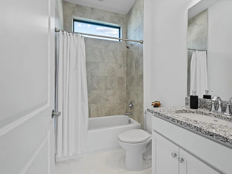 4823 Saint Armands Way — Photo 19