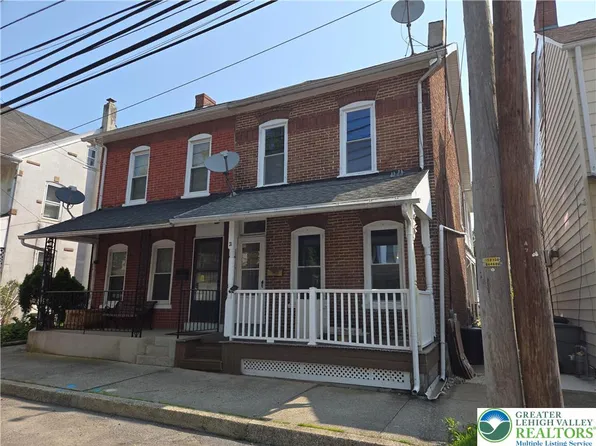 31 N 4th St, Emmaus, PA 18049