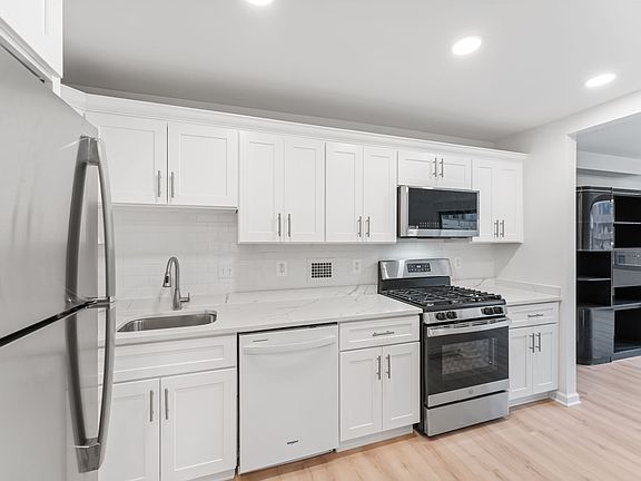 Kitchen with new Stainless Steel appliances!