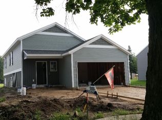 143 Grove St, Sparta, MI