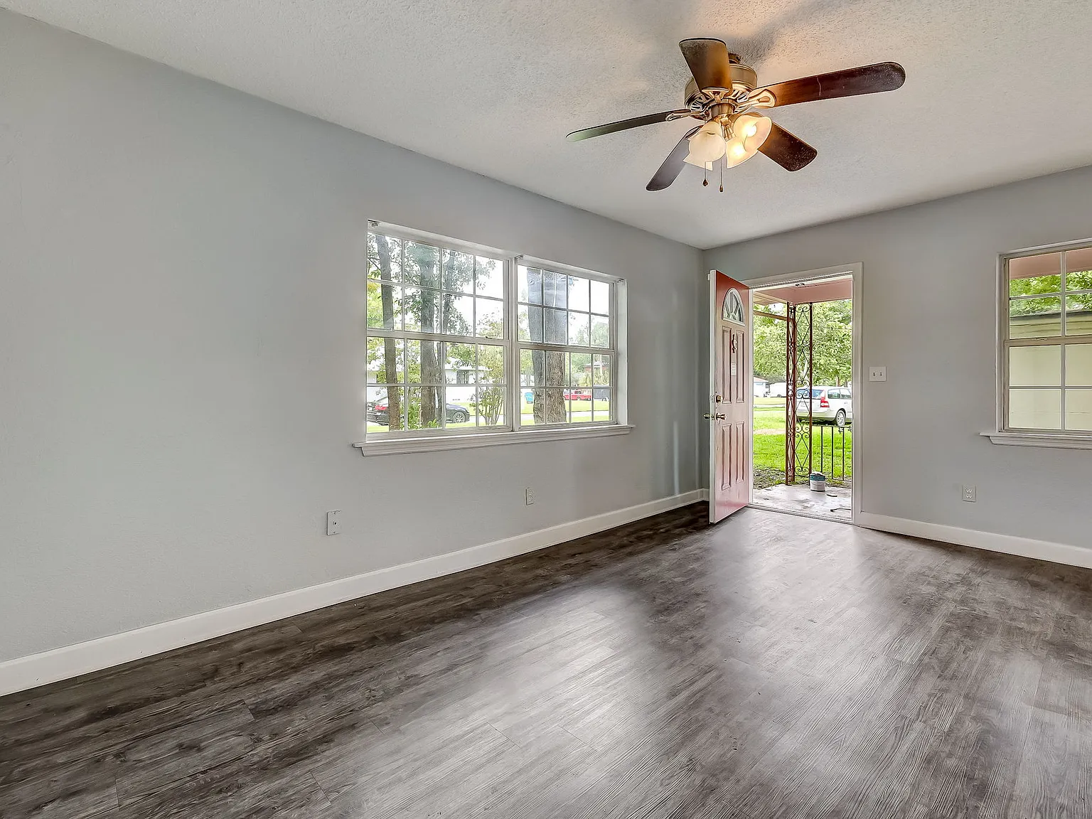 979 Mikael Avenue Jacksonville, FL 3220 — Photo 4
