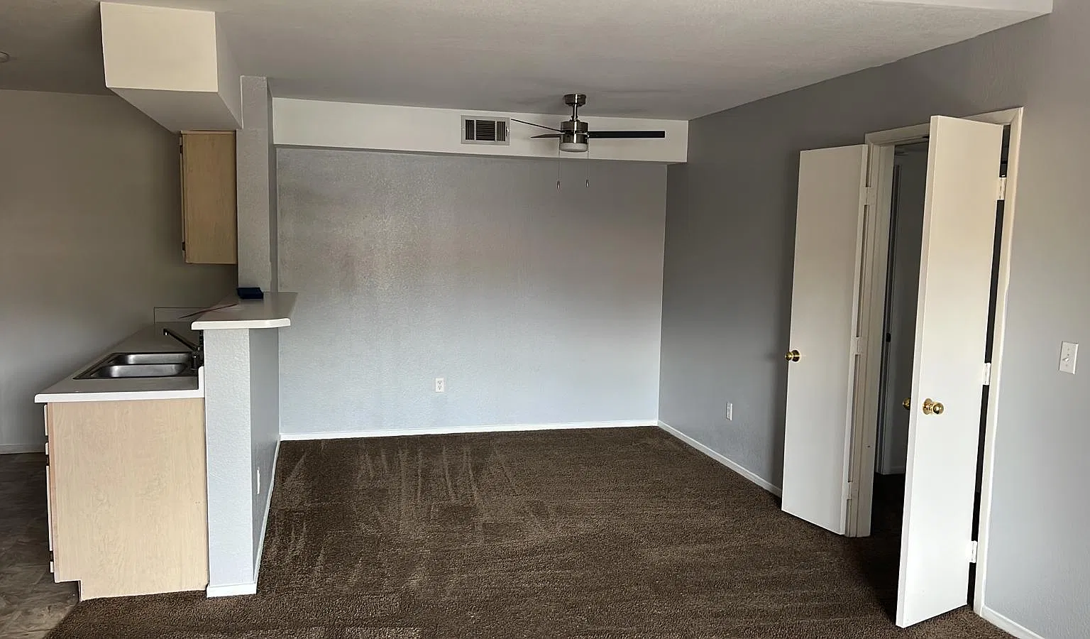 1 bed, 722 sqft, $1,300 — Photo 4