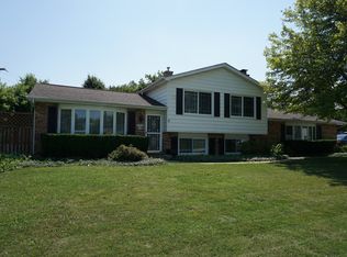 2761 W Monroe St, Waukegan, IL 60085