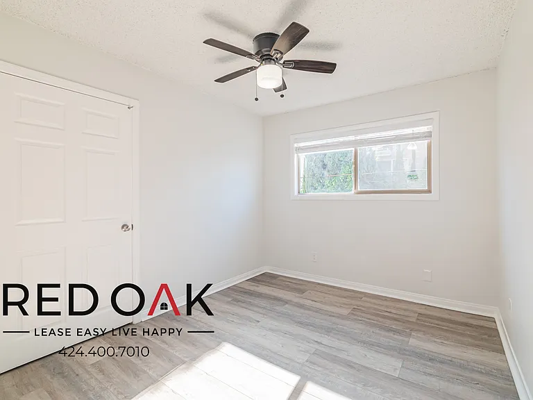 4324 Walnut St #18 — Photo 12