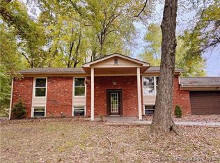 2903 Victoria Dr, Sellersburg, IN 47172